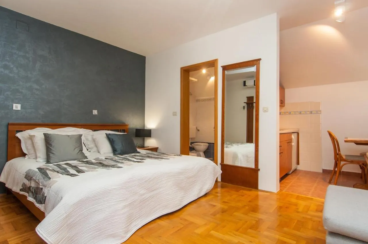 Apartments By The Sea Mali Losinj Veli Losinj