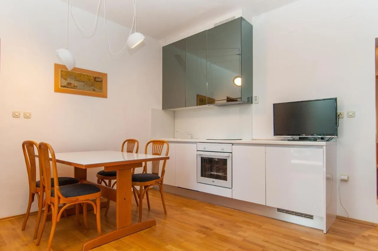 Apartments By The Sea Mali Losinj Veli Losinj